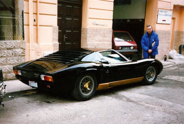 Lamborghini Miura SV